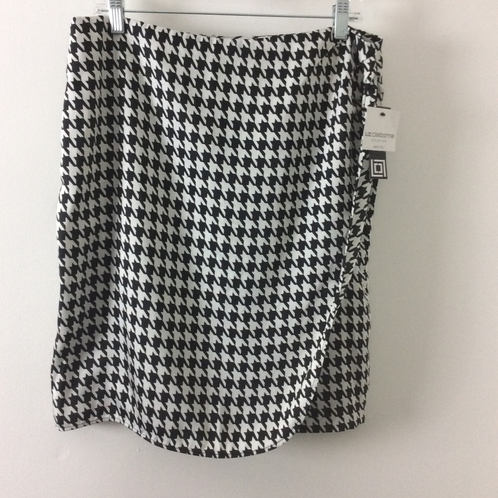 NEW Liz Claiborne Wrap Skirt Lined